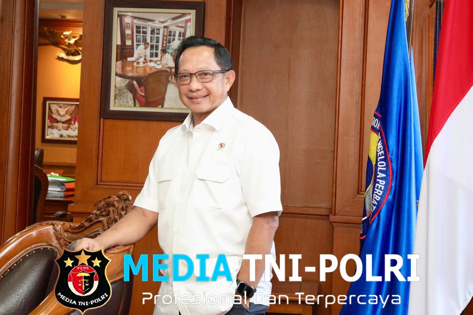 Dinilai Berhasil Dorong Pertumbuhan dan Stabilitas Ekonomi Daerah, Mendagri Terima Penghargaan dari Detikcom