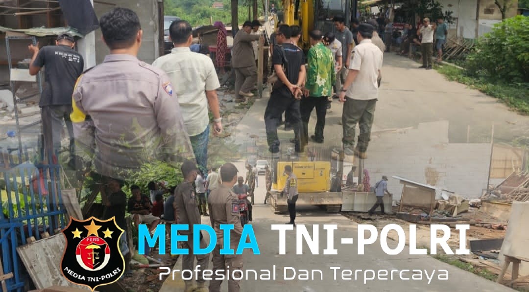Polsek Cikarang Selatan Backup Satpol PP dalam Penertiban Bangunan Liar di TKD Sukasejati untuk KDMP