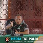 Panglima Ambil Jam Pimpinan untuk Pelatih Terjun Payung