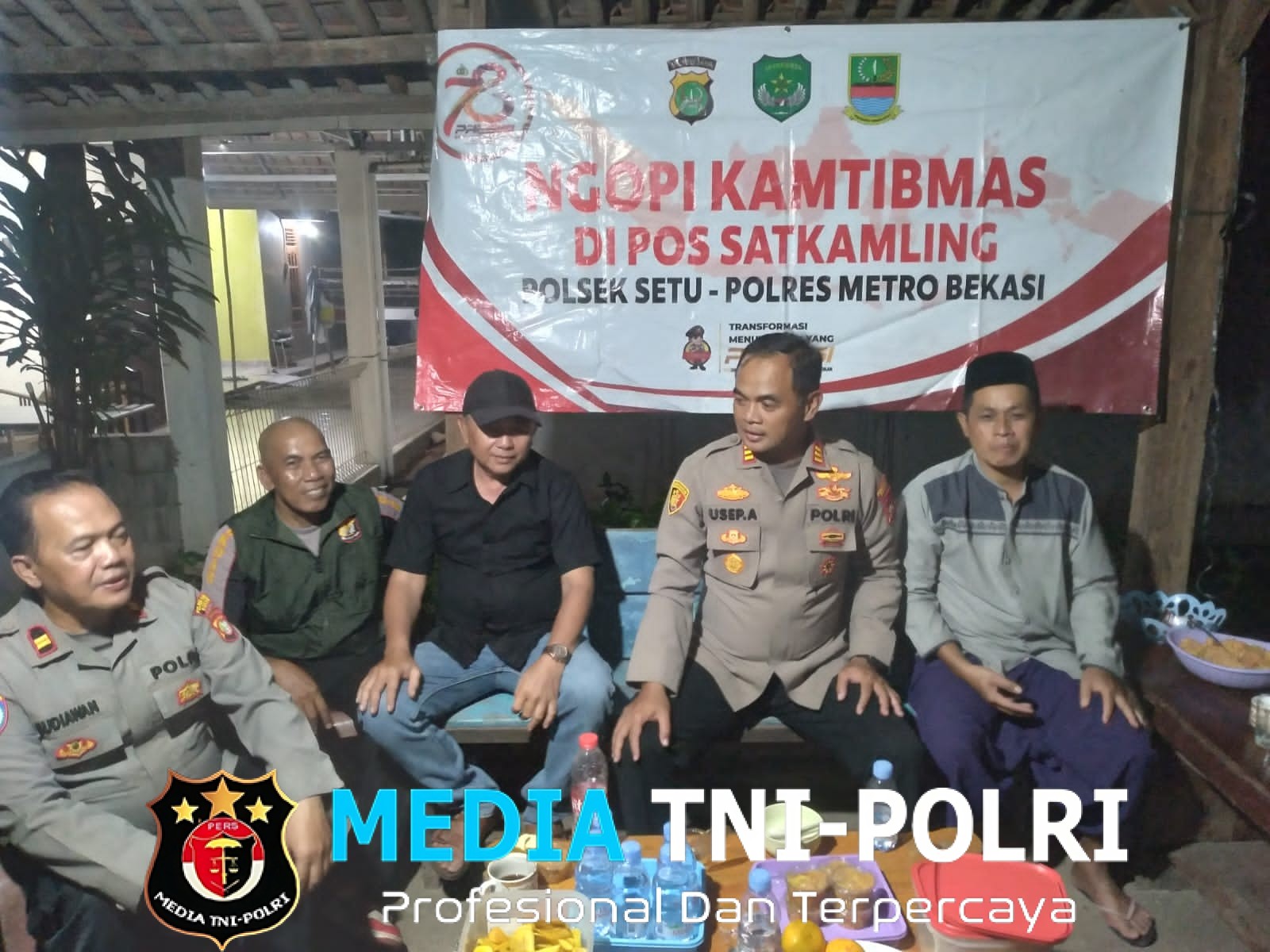 Cegah Tawuran dan Curanmor, Polsek Setu Sampaikan Pesan Kamtibmas di Ngopi Bareng Warga