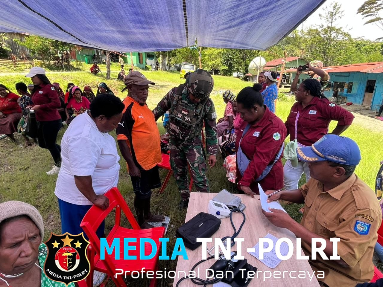 Kolaborasi Satgas Yonif 521/DY Meningkatkan Layanan Kesehatan Rutin di Distrik Kelila