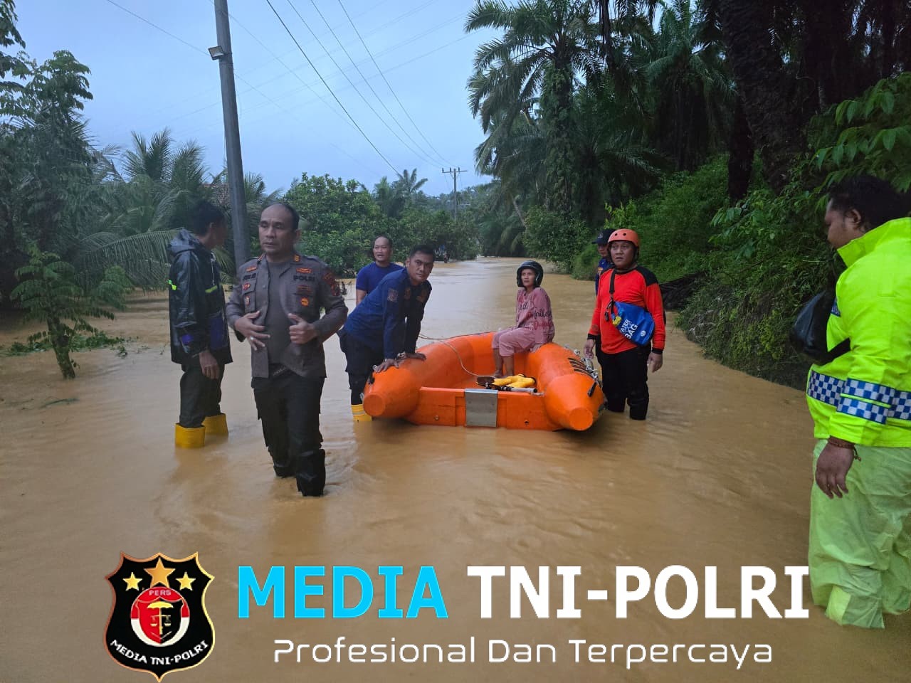 Polda Sumut Update Penanganan Bencana 148 Kejadian di 12 Kab/Kota, 1.030 Personel Dikerahkan