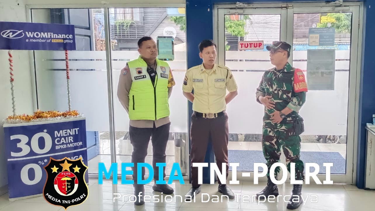 Selipkan Pesan Ciptakan Keamanan Lingkungan, Babinsa Kratonan Sambangi Security