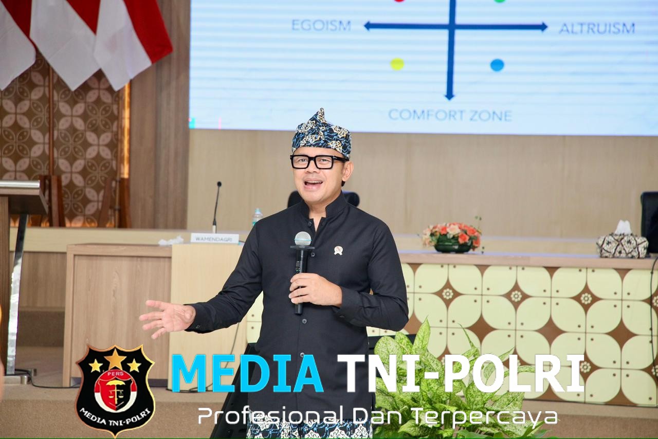 Wamendagri Bima Arya Tekankan ASN Harus Menjunjung Integritas dan Melayani Publik