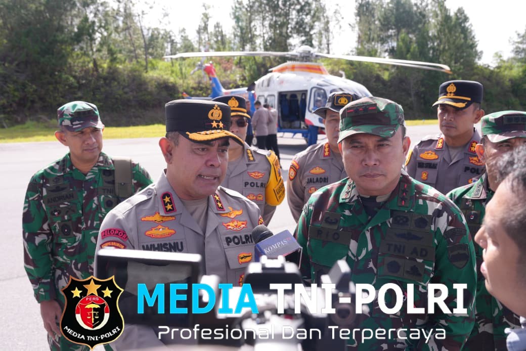 Tiba di Tapteng, Kapolda Sumut Tinjau Langsung Lokasi Banjir dan Longsor Melalui Jalur Udara, Pastikan Bantuan Logistik Perlahan Tersalurkan