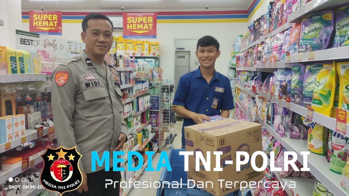 Patroli Malam Polsek Menjalin Fokuskan Pengamanan di Area Indomaret Menjalin