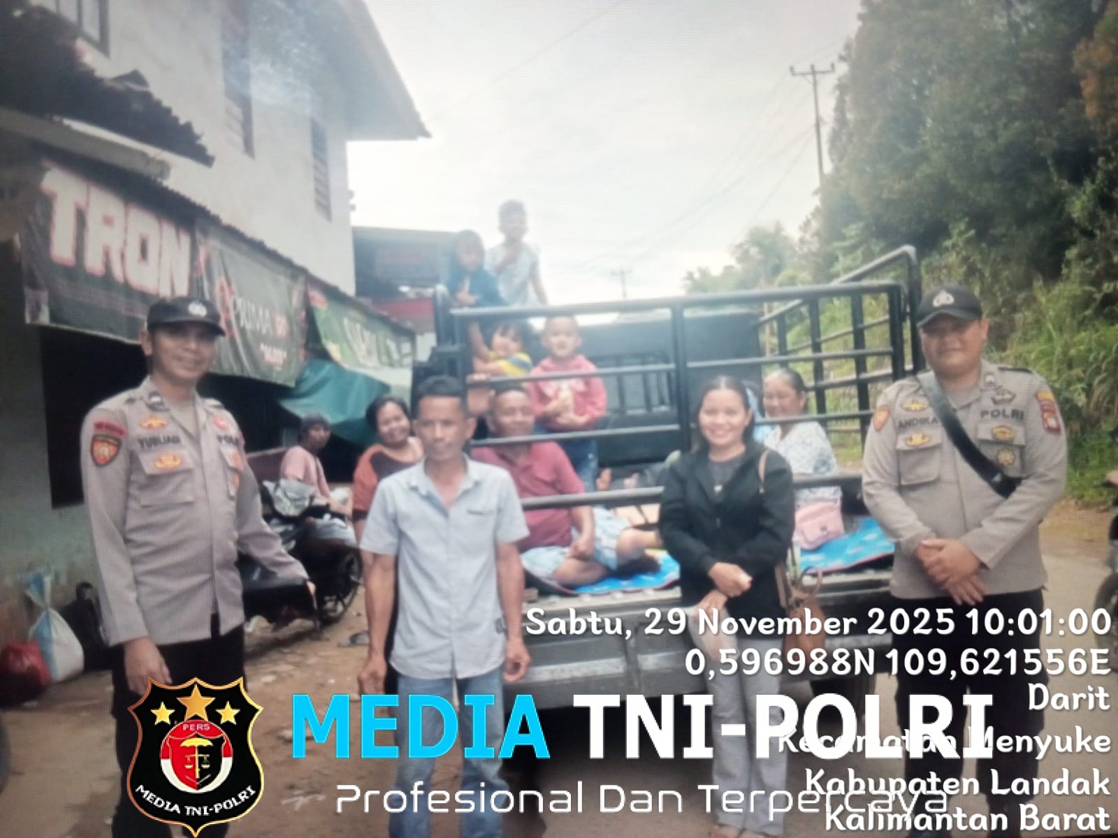 Personil Polsek Menyuke Laksanakan Patroli Siang Hari