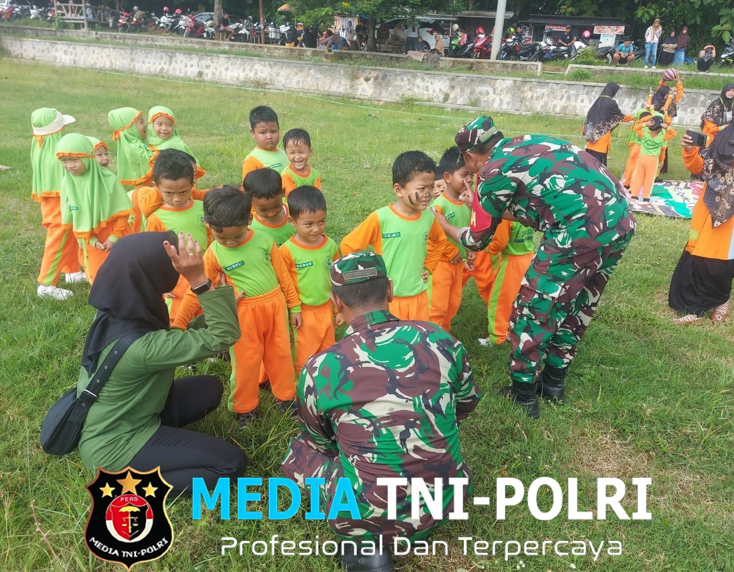 TNI Adakan OBabuting Class guna Tumbuhkan Rasa Cinta Tanah Air, bagi anak anak TK Ibnu Sina Kecamatan Jatisrono Wonogiri