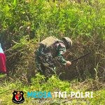 Gotong Royong Satgas Yonif 521/DY Bersama Masyarakat Buka Lahan Baru Untuk Swasembada Pangan di Eragayam