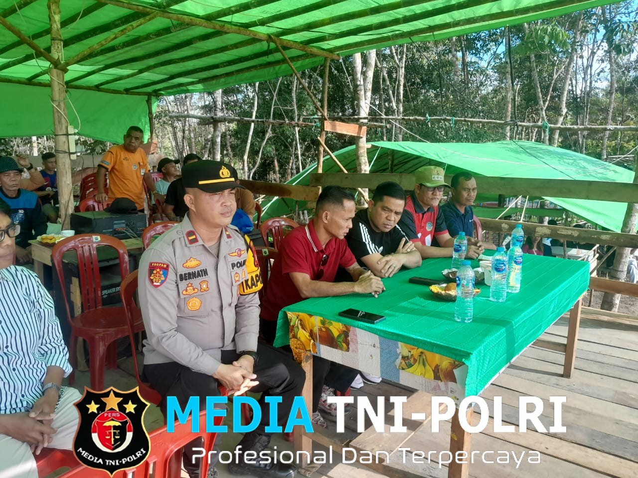 Kapolsek Mandor Dukung Pembinaan Olahraga Lewat Turnamen Tahun Baru Cup 2025