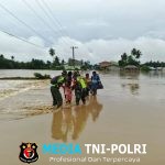 Prajurit Kodam IM Sigap Selamatkan Warga Aceh dari Banjir dan Longsor