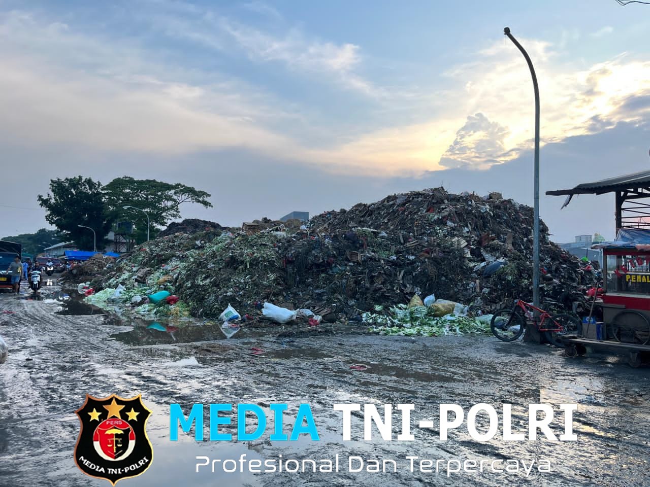 F-SPIG Audensi ke Sudin LH Jakarta Timur, Bahas Penumpukan Sampah di Pasar Induk Kramat Jati Jakarta Timur