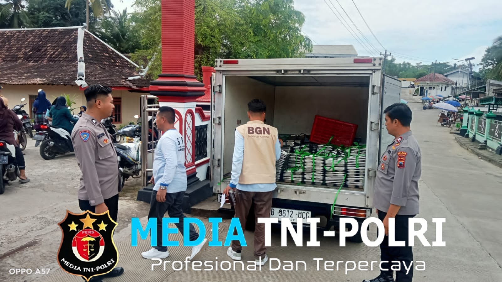 Ribuan Siswa di Ngadirojo Terima Makan Bergizi Gratis, Polsek Kawal Distribusi Hingga Tuntas