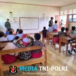 Pos Iwur Satgas Yonif 751/VJS Gelar Komsos di SD Inpres Iwur Tanamkan Cinta Tanah Air Lewat Lagu Nasional & PBB