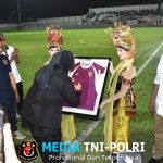 Kasdim 0825/Banyuwangi Hadiri Momentum Kebangkitan Baru Persewangi di Ultah ke-55 & Launching Jersey