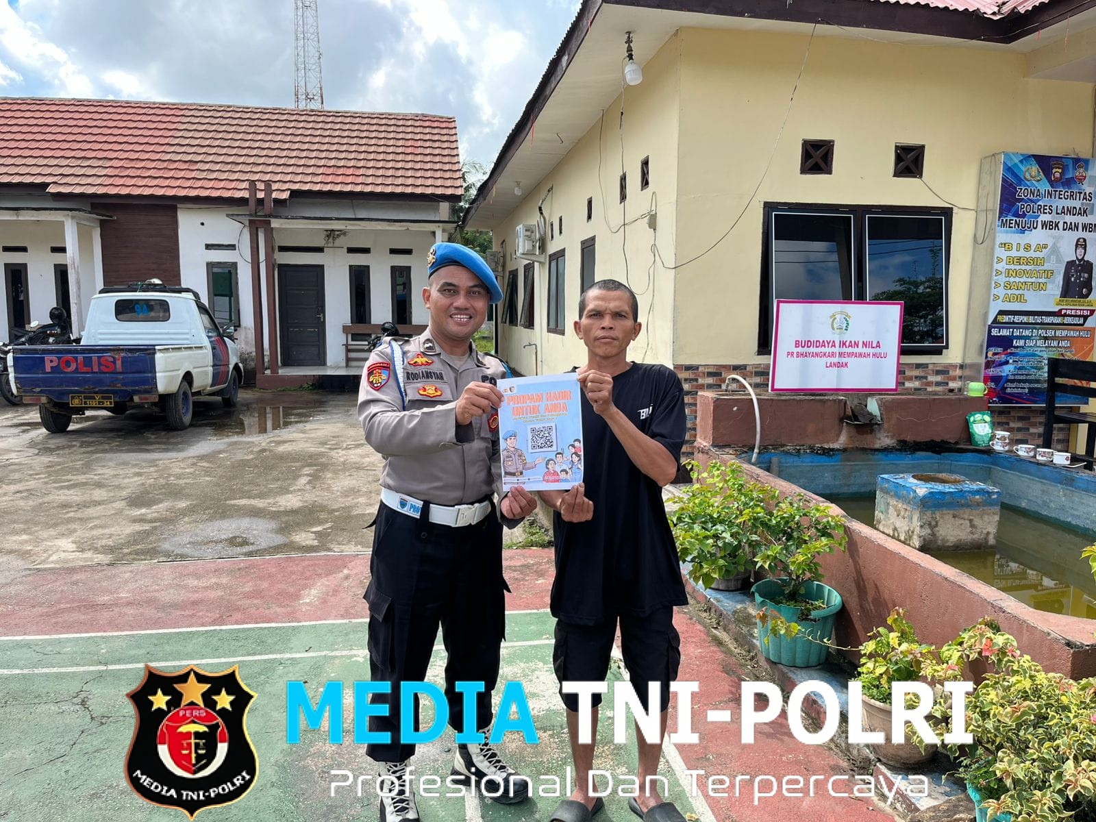 Sosialisasi Barcode Layanan Pengaduan Propam Polri, Polsek Mempawah Hulu Ajak Masyarakat Mudah Sampaikan Laporan