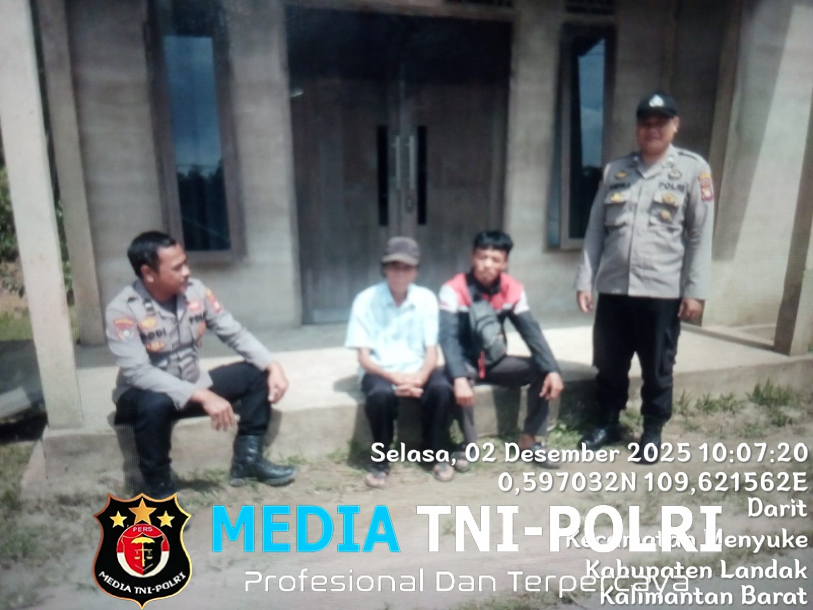 Patroli Siang di Pedesaan, Beri Imbauan Kamtibmas