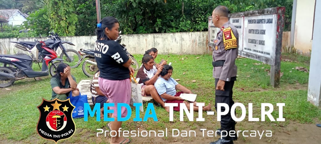 Kapolsek Sebangki Sambangi Ibu-Ibu, Dapat Sambutan Hangat dan Penuh Kekeluargaan