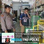 Laksanakan Patroli Rutin Polsek Ngabang Ingatkan Kepada Masyarakat Untuk Tidak Percaya Dengan Berita Hoax