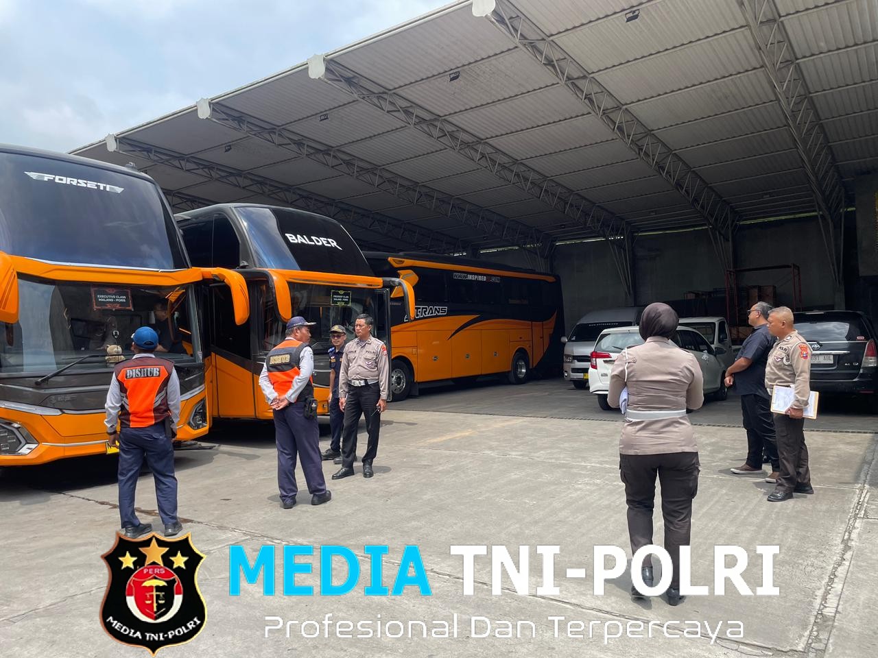 Satlantas Polres Malang Cek Ketat Bus Pariwisata Jelang Nataru