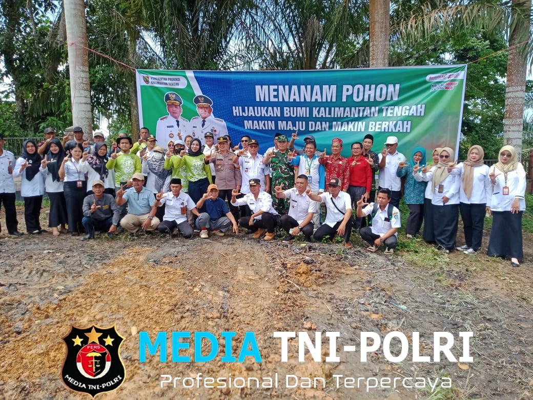 Dukung Program Pemerintah, Koramil 1015-08/Mentaya Hulu Ikuti Penanaman Pohon Di wilayah