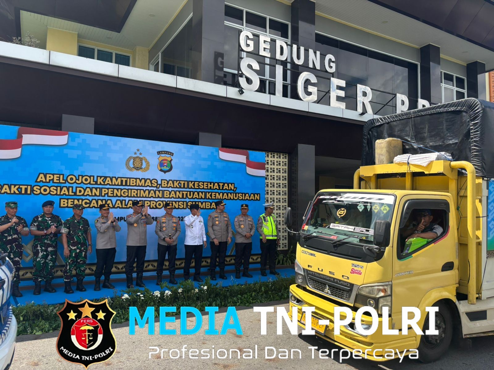 Polda Lampung Kirim Bantuan Logistik untuk Korban Bencana Alam Di Sumatera Barat