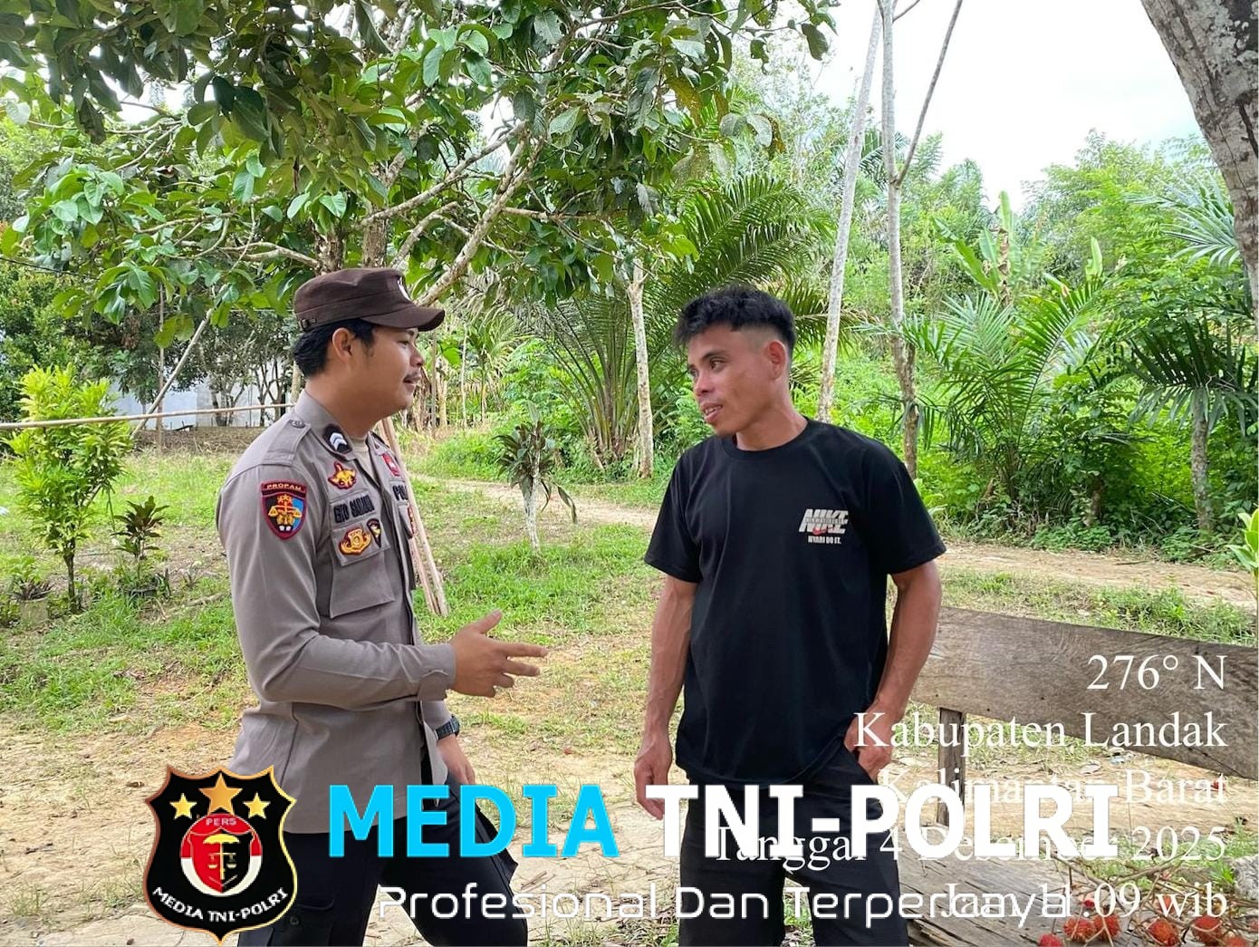 Patroli Dialogis Polisi Beri Imbauan Kamtibmas Sambil Menyapa Warga