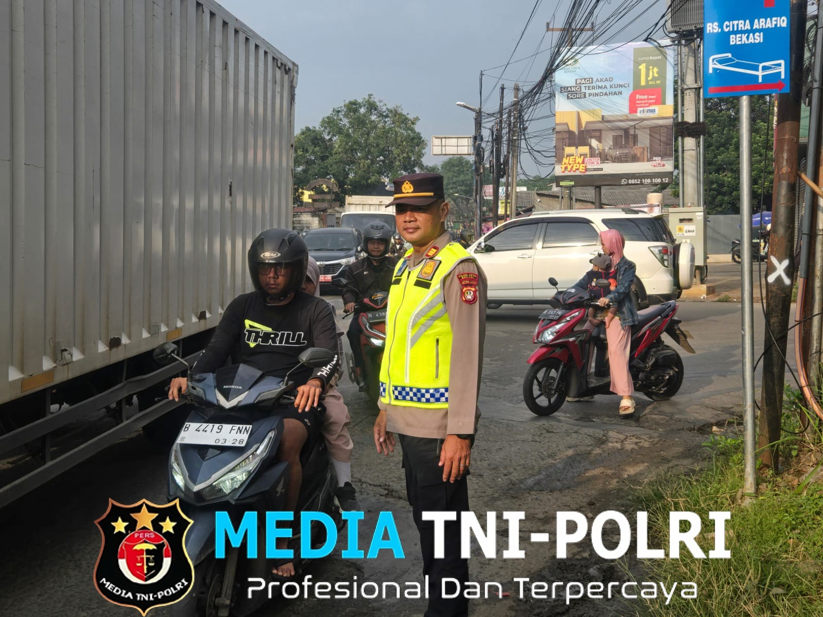 Cegah Kemacetan, Polsek Setu Lakukan Pengaturan Lalin di Jam Sibuk Pagi