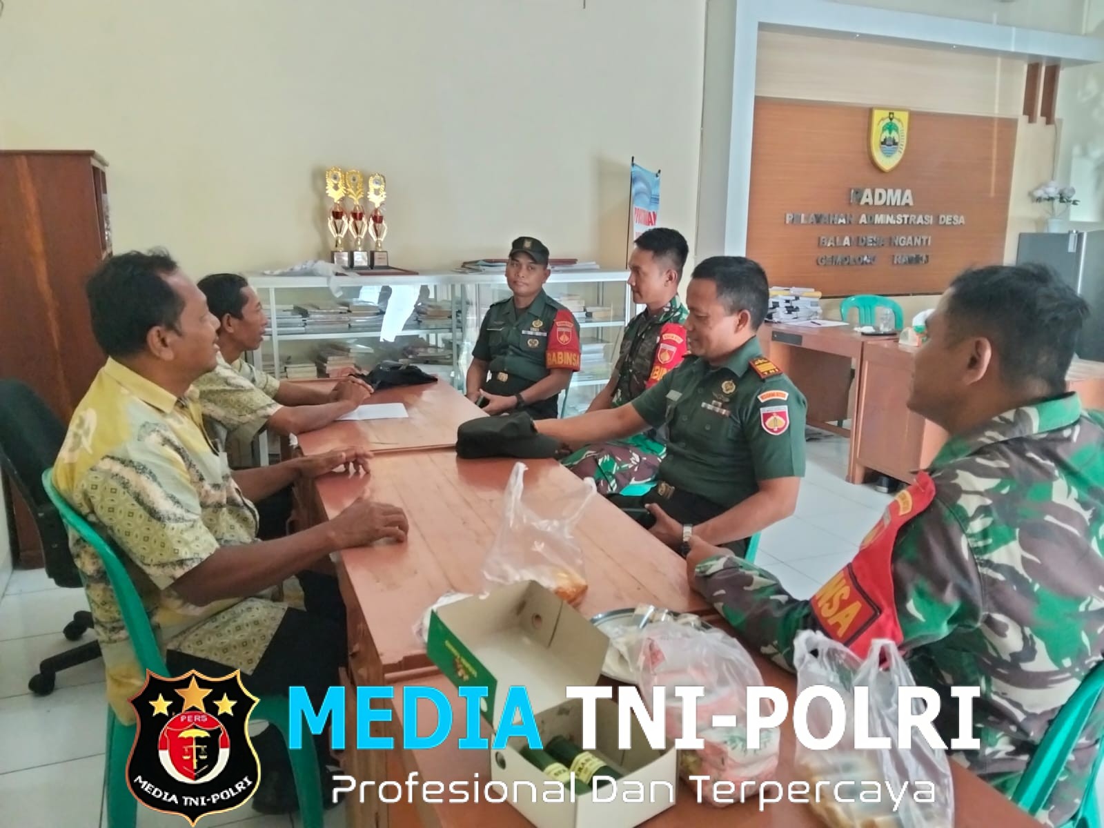 Babinsa Gelar Pendataan KDMP di Kantor Desa, Wujud Dukungan Program yang Digiatkan Presiden