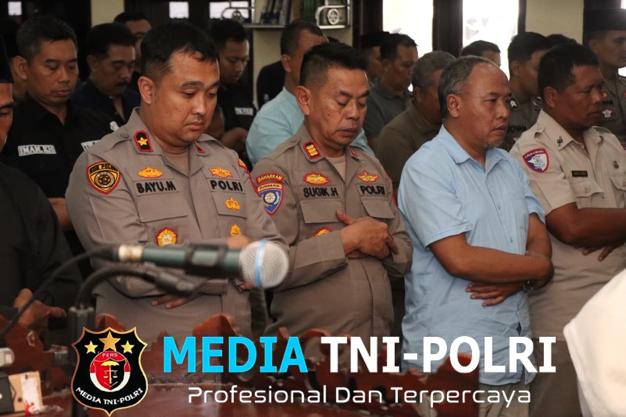 Polres Malang Gelar Salat Ghaib untuk Korban Banjir Sumatra
