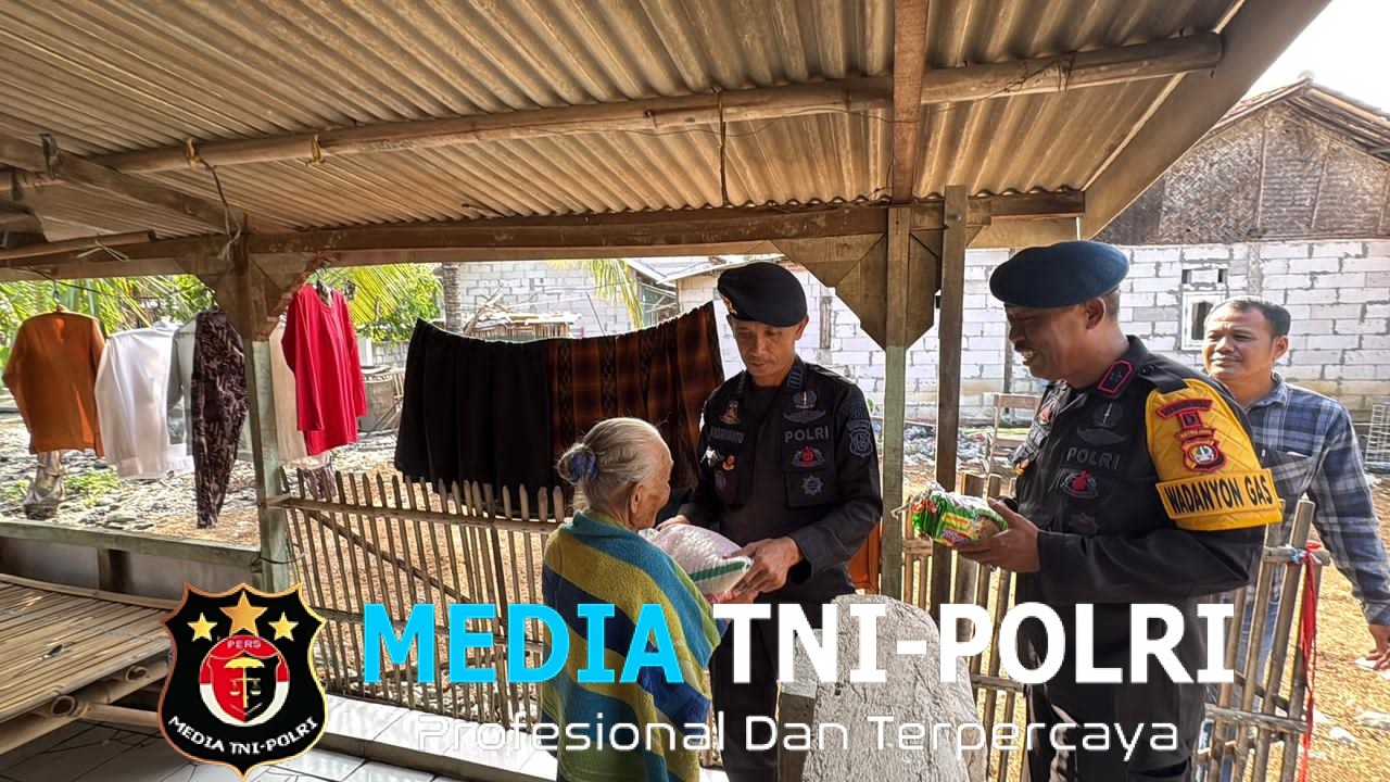 Brimob Polda Metro Jaya Gelar ‘Jumat Berkah’, Sasar Warga Lansia dan Prasejahtera di Sukakarya Bekasi