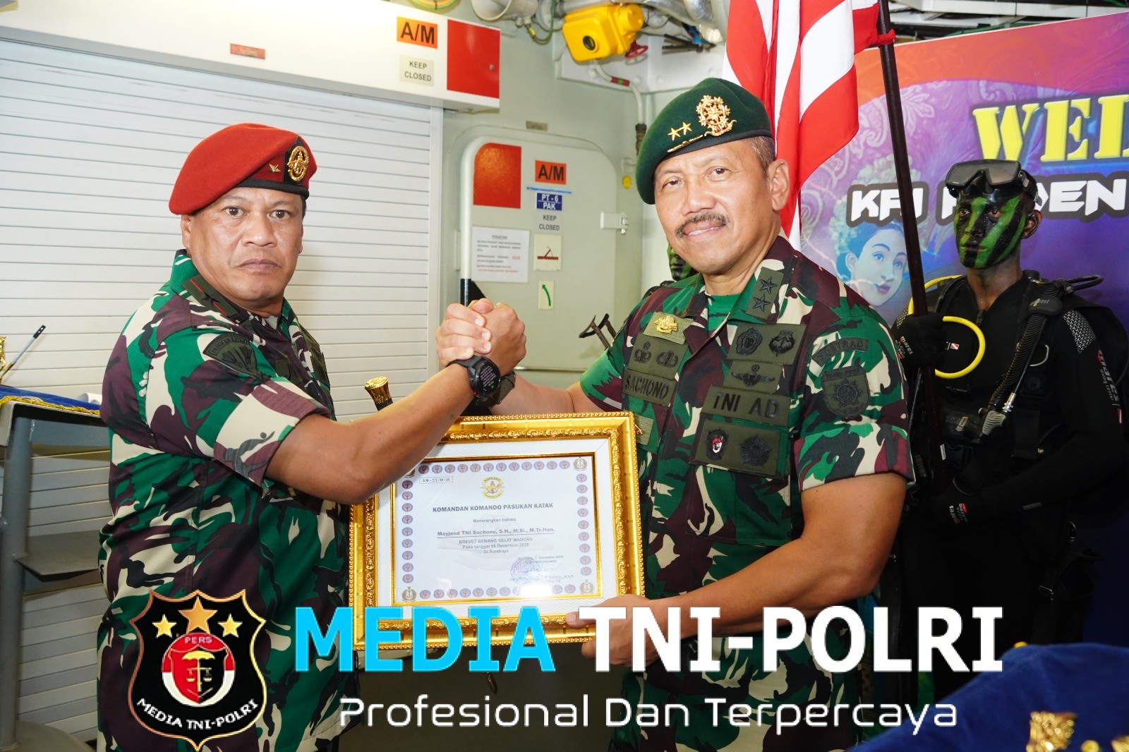 Kaskostrad dan Pangdivif 2 Kostrad Tinjau Latihan Pembentukan Taipur