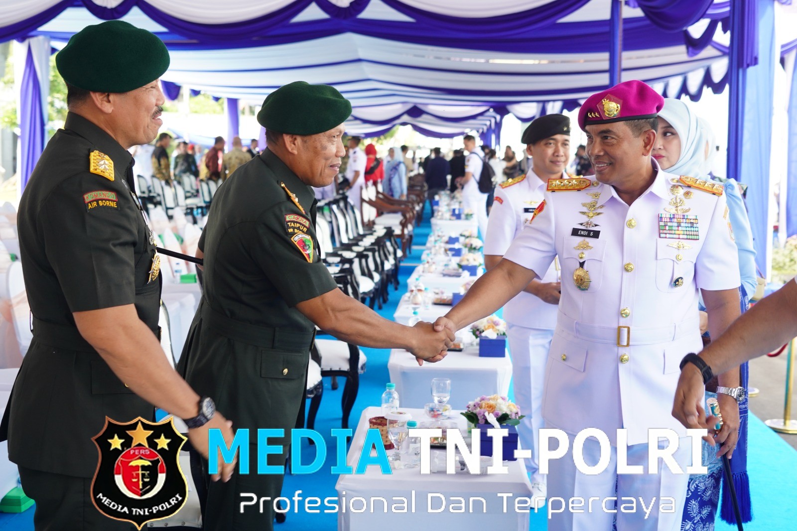 Kaskostrad & Panglima Divif 2 Kostrad Hadiri Upacara HUT Armada RI