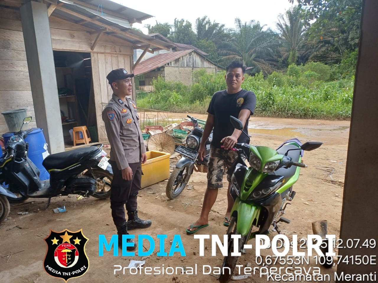 Sambangi Warga saat Patroli Siang, Polsek Meranti Tegaskan Pentingnya Kewaspadaan