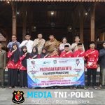 Bupati Pringsewu Riyanto Pamungkas Lepas Kafilah MTQ Provinsi Lampung Ke-52