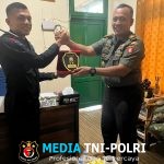 Tingkatkan Sinergitas TNI-Porli, Dandim 1015/Sampit melaksanakan Audiensi dengan Danyon B Pelopor Sat Brimob Polda Kalteng di Makodim 1015/Sampit