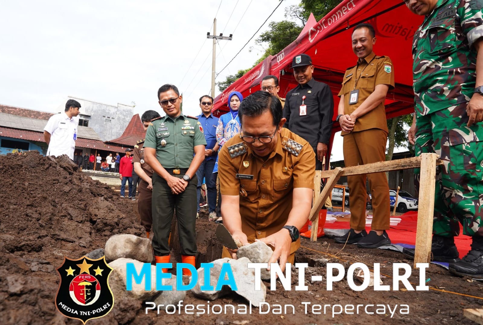 Wali Kota Nurochman Mulai Pembangunan Gerai KDMP Torongrejo Untuk Kuatkan Ekonomi Desa