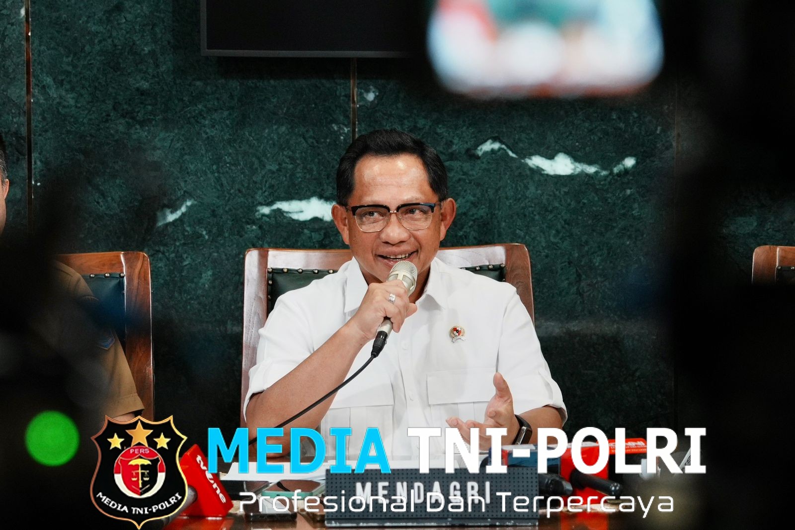 Tegas, Mendagri Sanksi Bupati Aceh Selatan Pemberhentian 3 Bulan