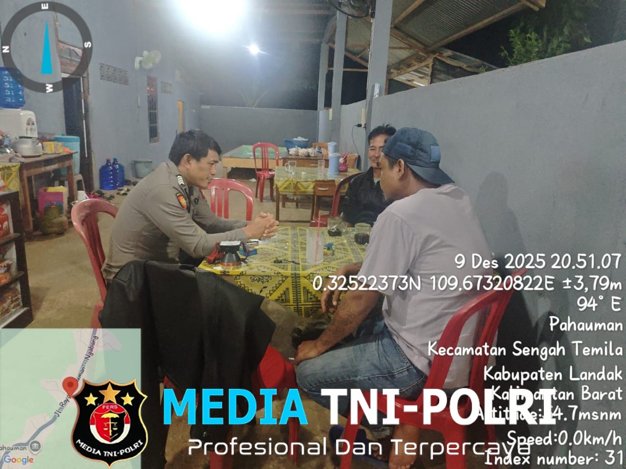 Polisi Sambangi Warga di Patroli Malam, Ini yang Mereka Bahas