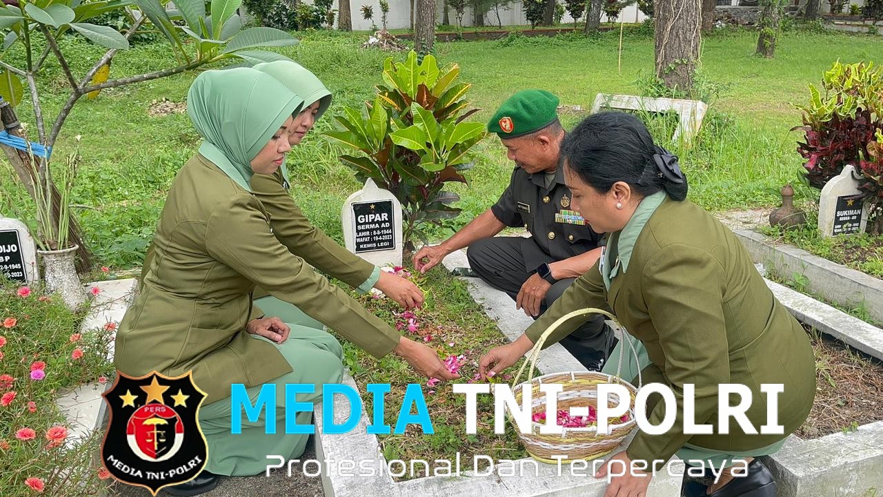 Momentum Hari Juang Kartika, Kodim 0808/Blitar Melaksanakan Ziarah Rombongan Di TMP Raden Widjaja