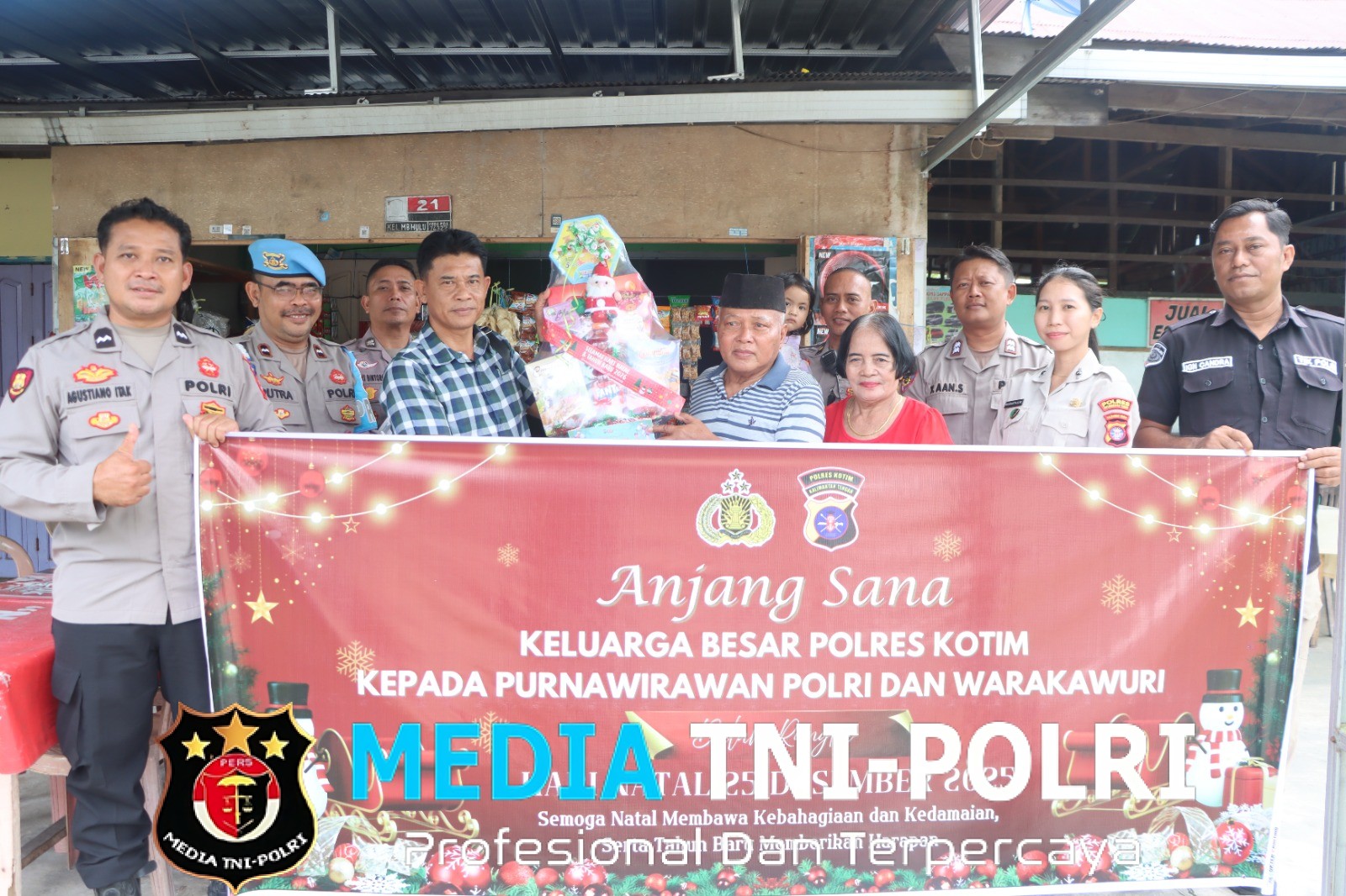 Menjelang Natal Polres Kotim Adakan Anjangsana Dan Berikan Bansos