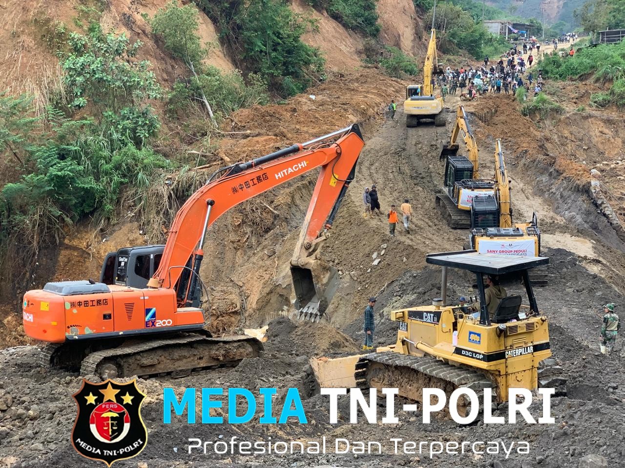 Kodim 0103/Aceh Utara, Kondisi Jalan Putus Akibat Longsor dan Curah Hujan Tinggi di Perbatasan Aceh Utara – Bener Meriah