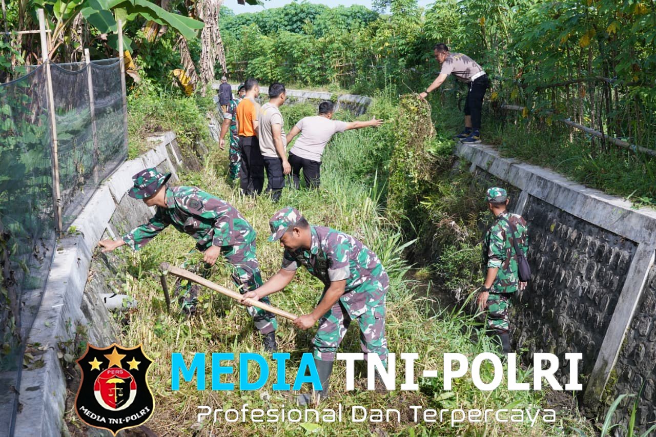 Tiga Pilar Bersinergi, Aksi Karya Bakti Bersama Kodim 0808/Blitar Memperingati Hari Juang Kartika Di Kelurahan Klampok