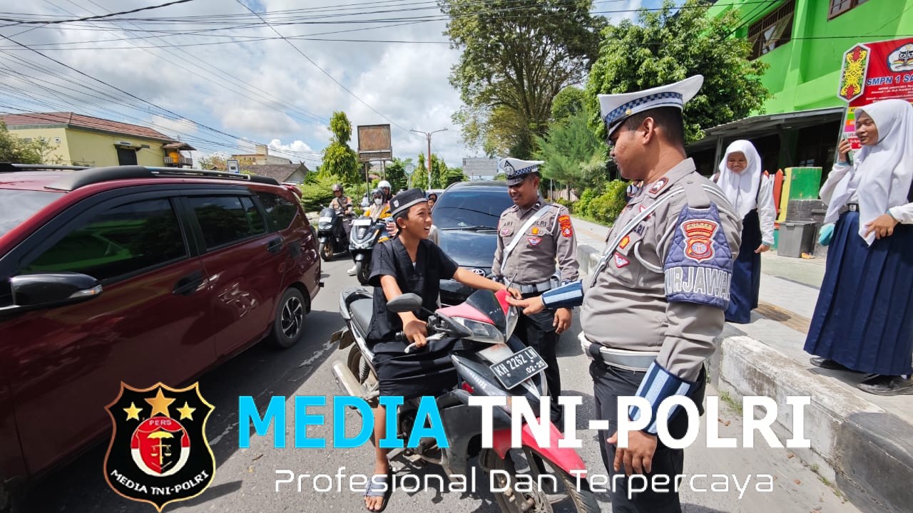 Sat Lantas Polres Kotim Giat Penjagaan Dan Pengaturan Arus Lalin Untuk Mengurangi Kemacetan di Jalan