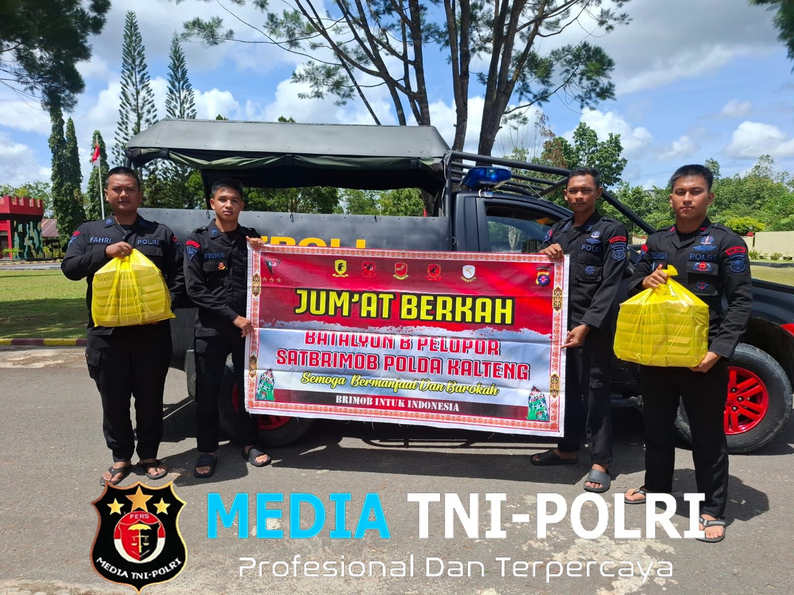 Wujudkan Kepedulian, Batalyon B Pelopor Brimob Kalteng Gelar Aksi Jumat Berkah di Tiga Kabupaten