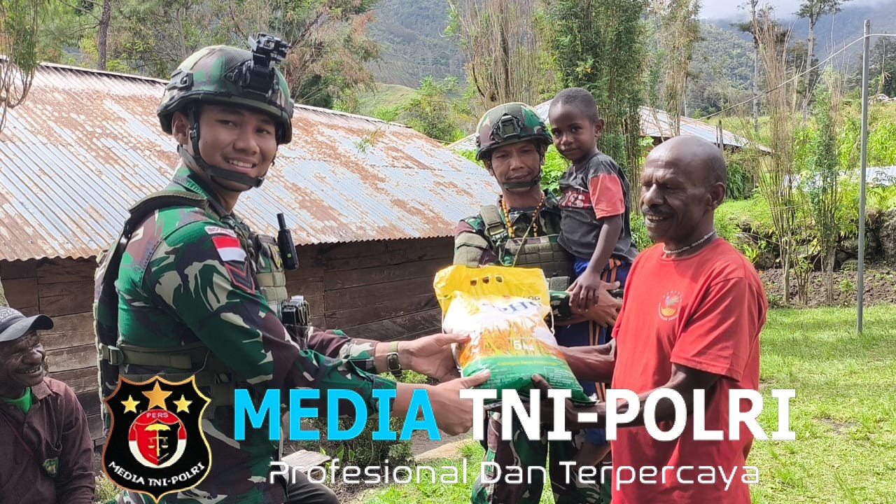 Senyuman Teritorial TNI di Papua Satgas Yonif 521/DY Menciptakan Suasana Kekeluargaan dan Kebersamaan di Distrik Walesi