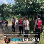 Samapta Action! Tim Polres Simalungun Bantu Evakuasi Barang Korban Puting Beliung di Parbalogan, Gotong Royong Bersama Warga