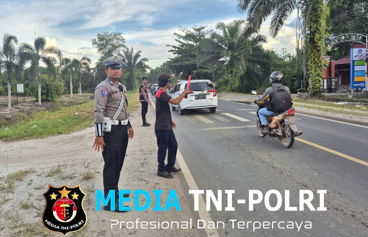 Polres Kotim Amankan Perayaan Ibadah Natal di GKE Parapah Berlangsung Aman Dan Lancar