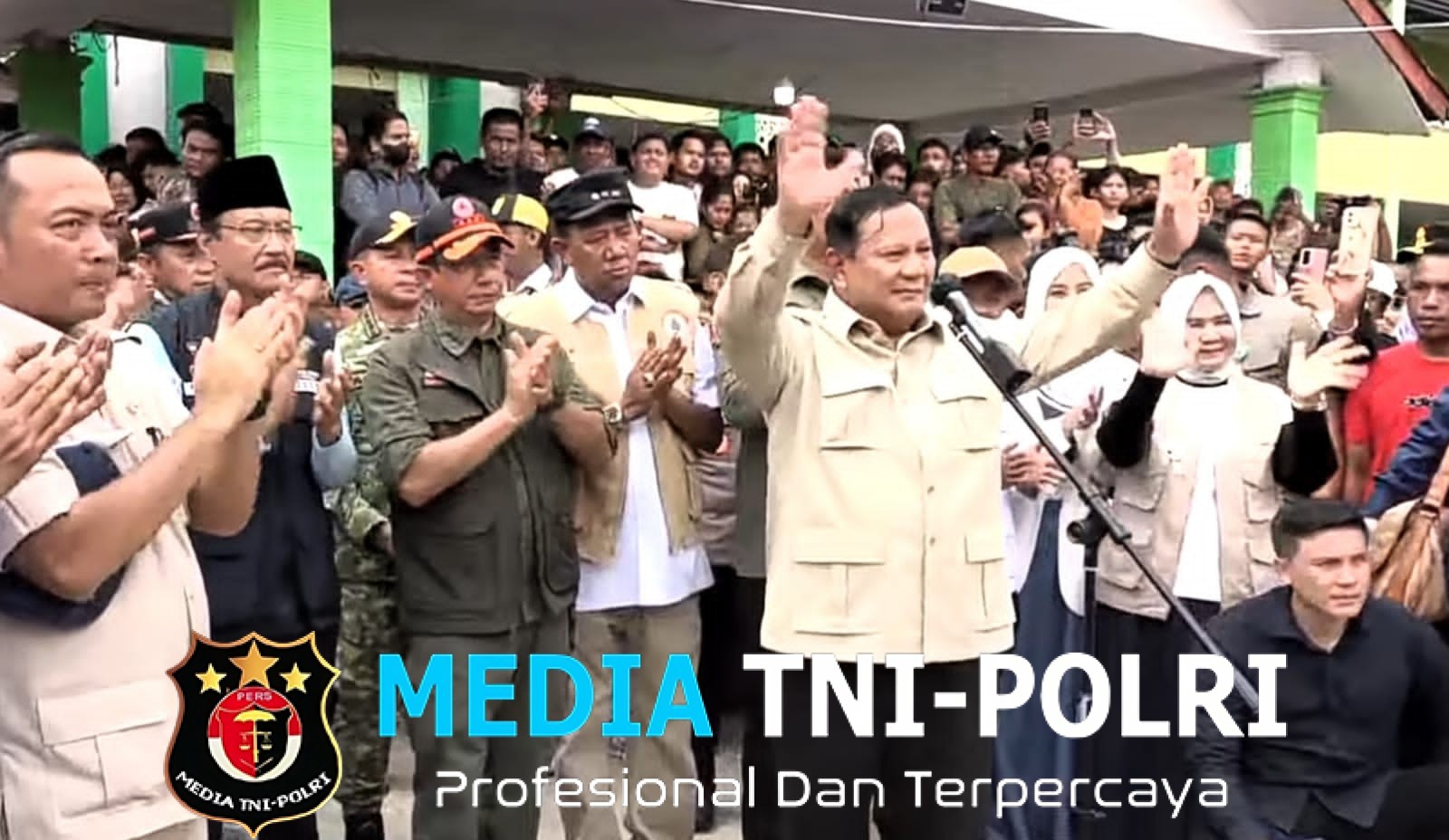 Presiden Prabowo Tinjau Langsung Pengungsi Bencana Banjir di Kab Langkat