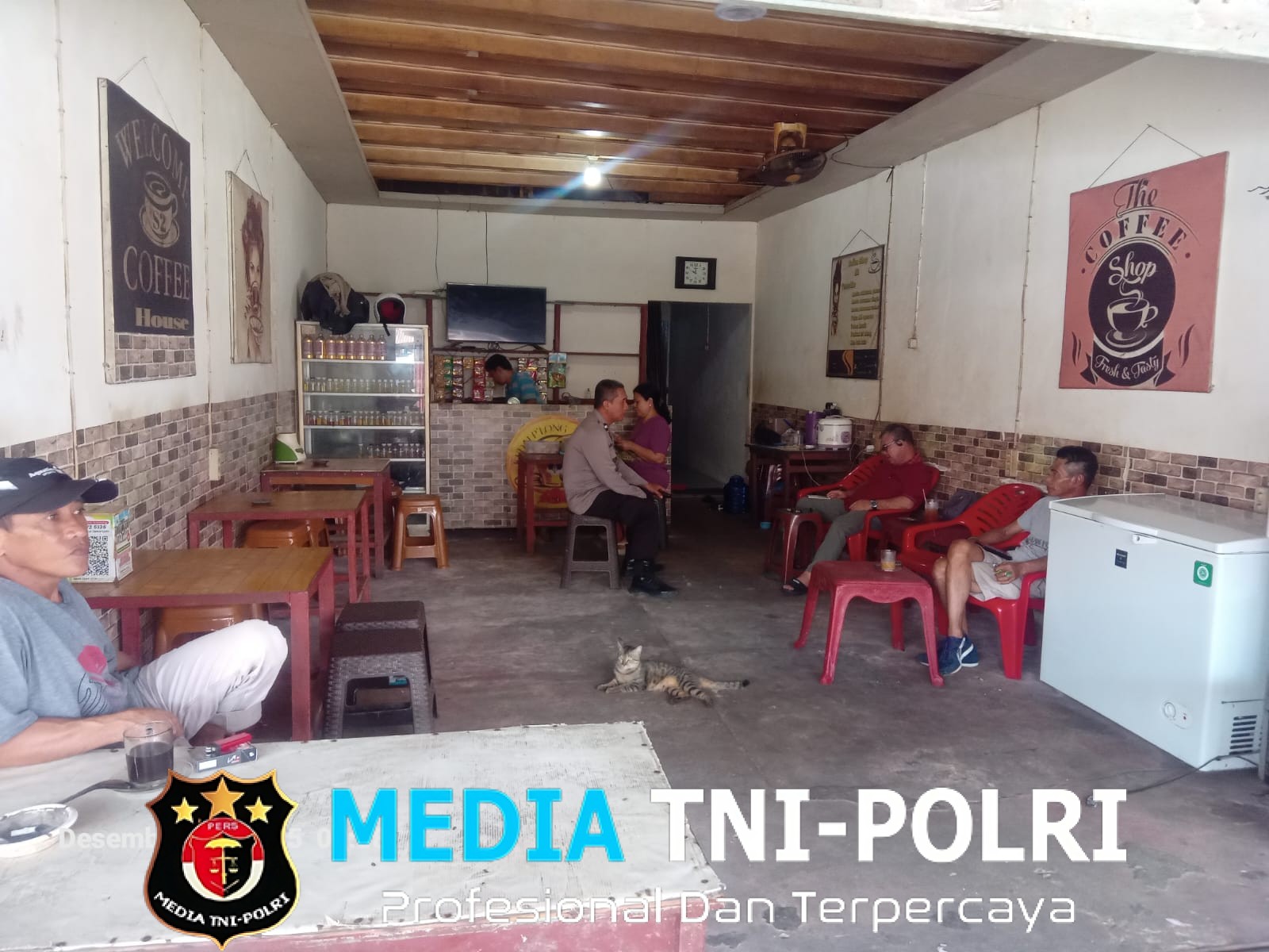 Polisi Jaga Kenyamanan Warga Lewat Patroli Siang dan Dialog Kamtibmas